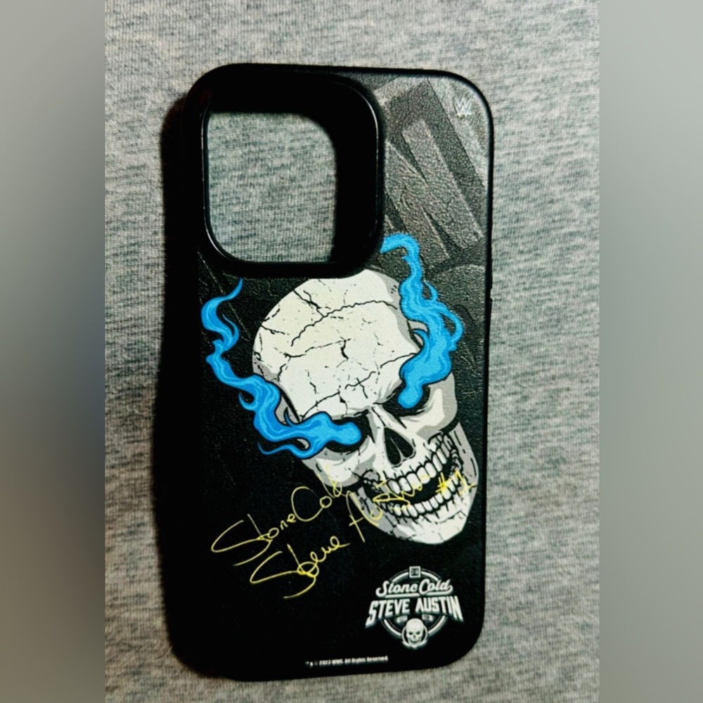 WWE stone cold Steve Austin signature iPhone 14pro MagSafe case